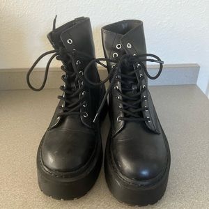 Steve Madden Platform Boots